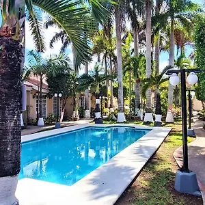 https://residencial-tulipanes.quintano-roohotels.com